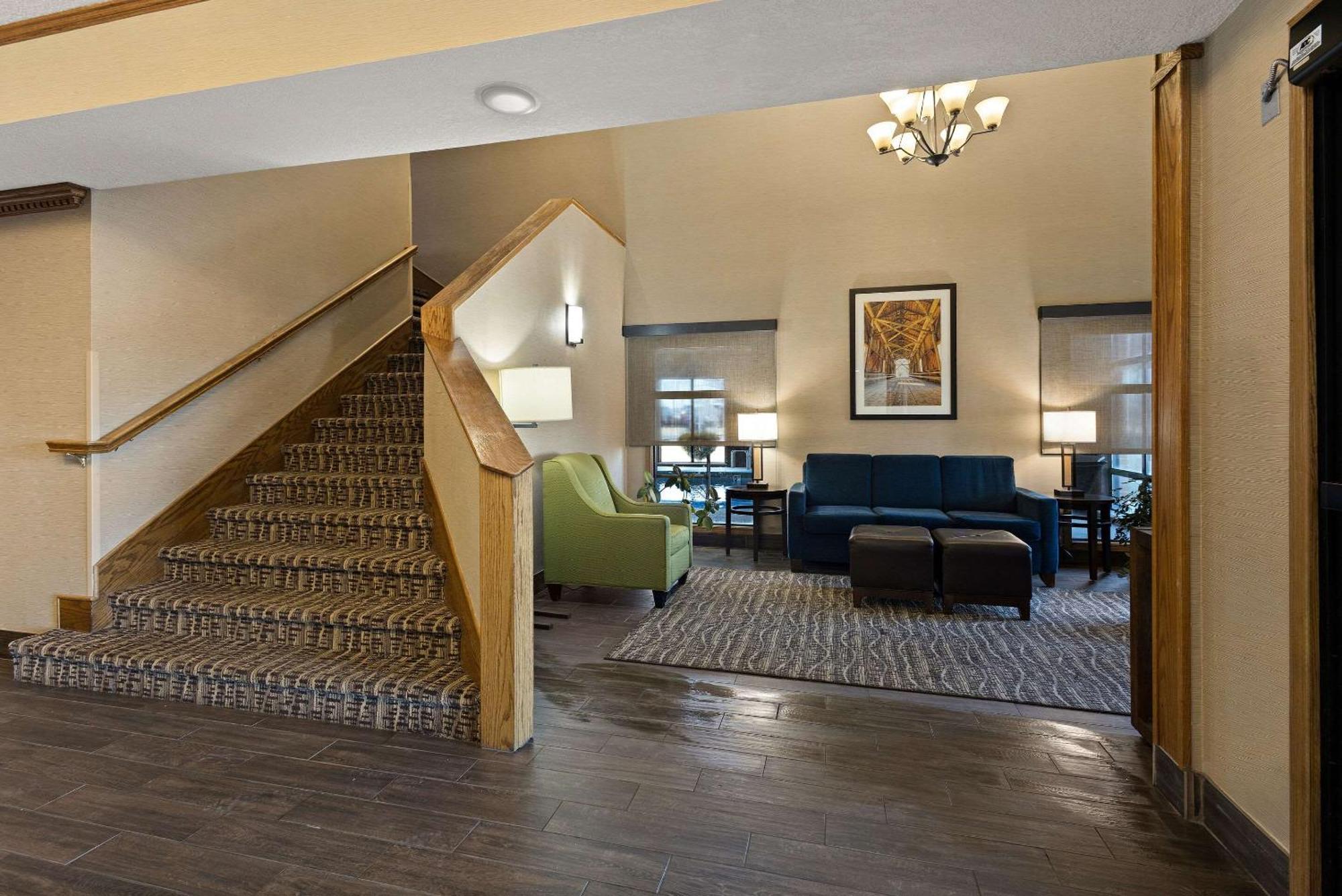 Comfort Inn Huntington Near University Bagian luar foto