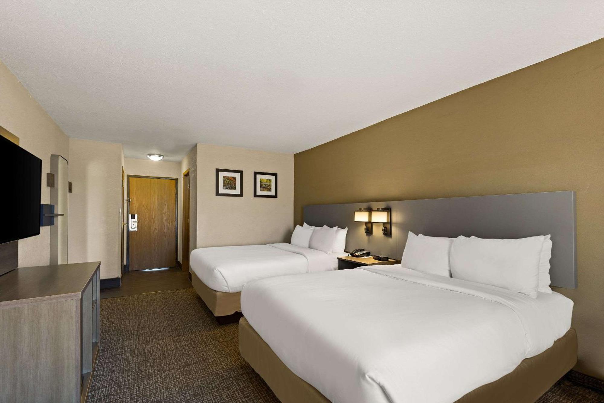 Comfort Inn Huntington Near University Bagian luar foto